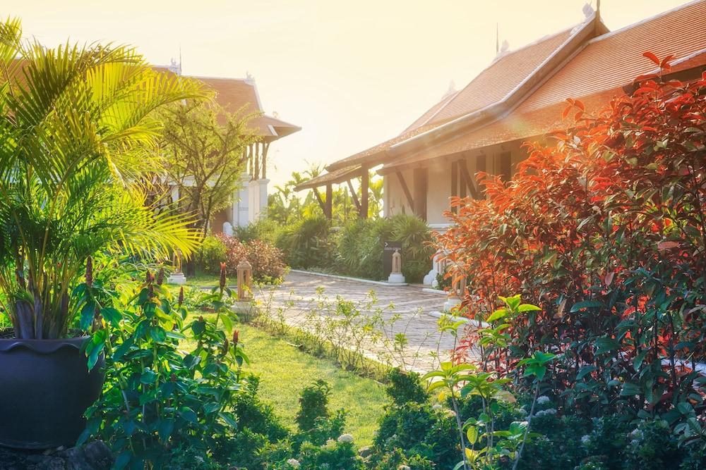 Sriwilai Sukhothai Exterior photo