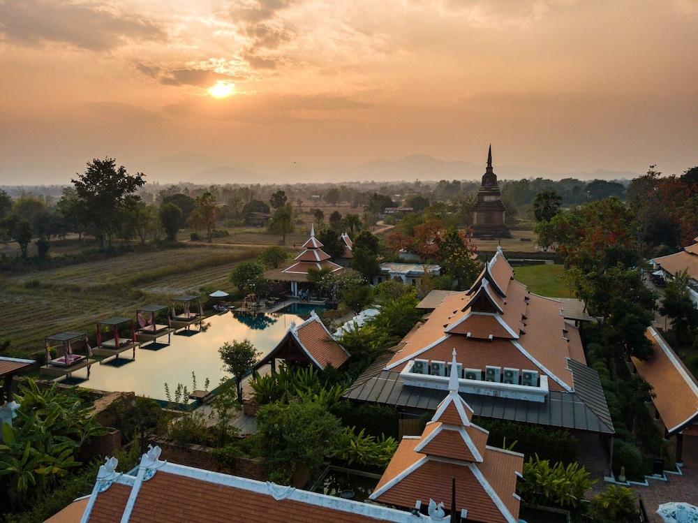 Sriwilai Sukhothai Exterior photo