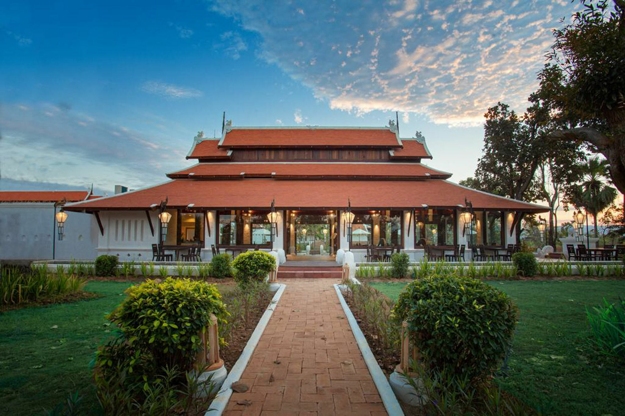 Sriwilai Sukhothai Exterior photo